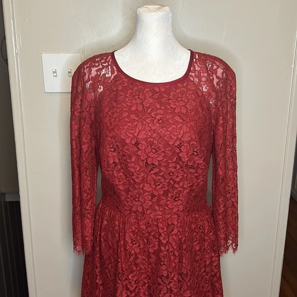 Trina Turk Lace Rosalind Cocktail Dress in Red Oxblood  3/4 Sleeve NWT Size 6